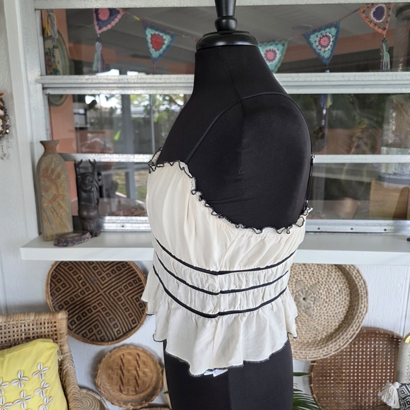 Forever 21 Cream and Black Camisole Boho Chic Milkmaid Tank Top - Picture 5 of 12